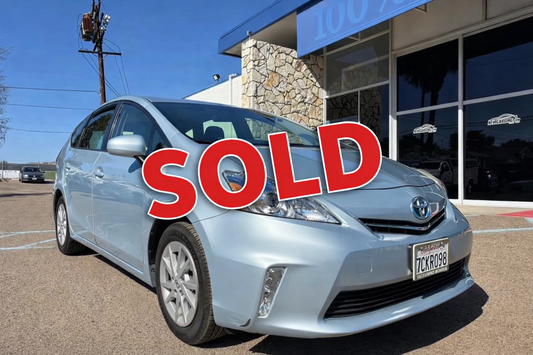 2013 Toyota Prius Five – Fully Loaded – Silver